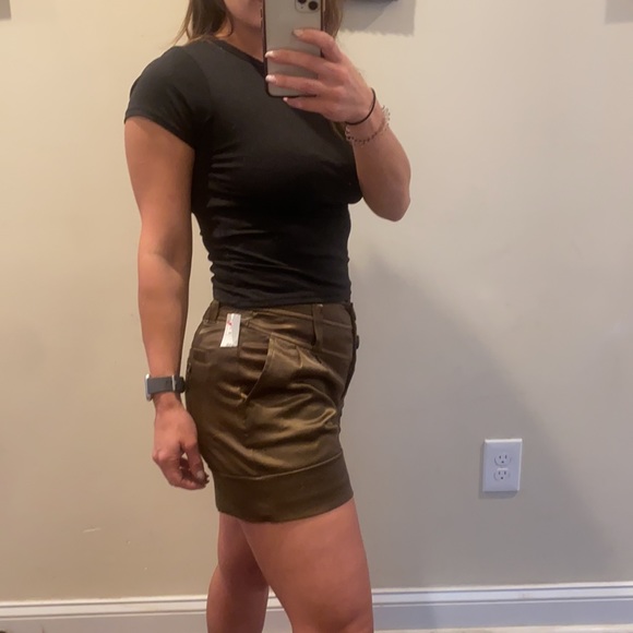 H&M Bronze Cuffed Button Fly Shorts Size 4 NWT - Picture 3 of 13